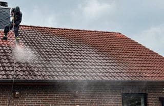 Photovoltaikreinigung, pv anlage reinigen  Dachreinigung